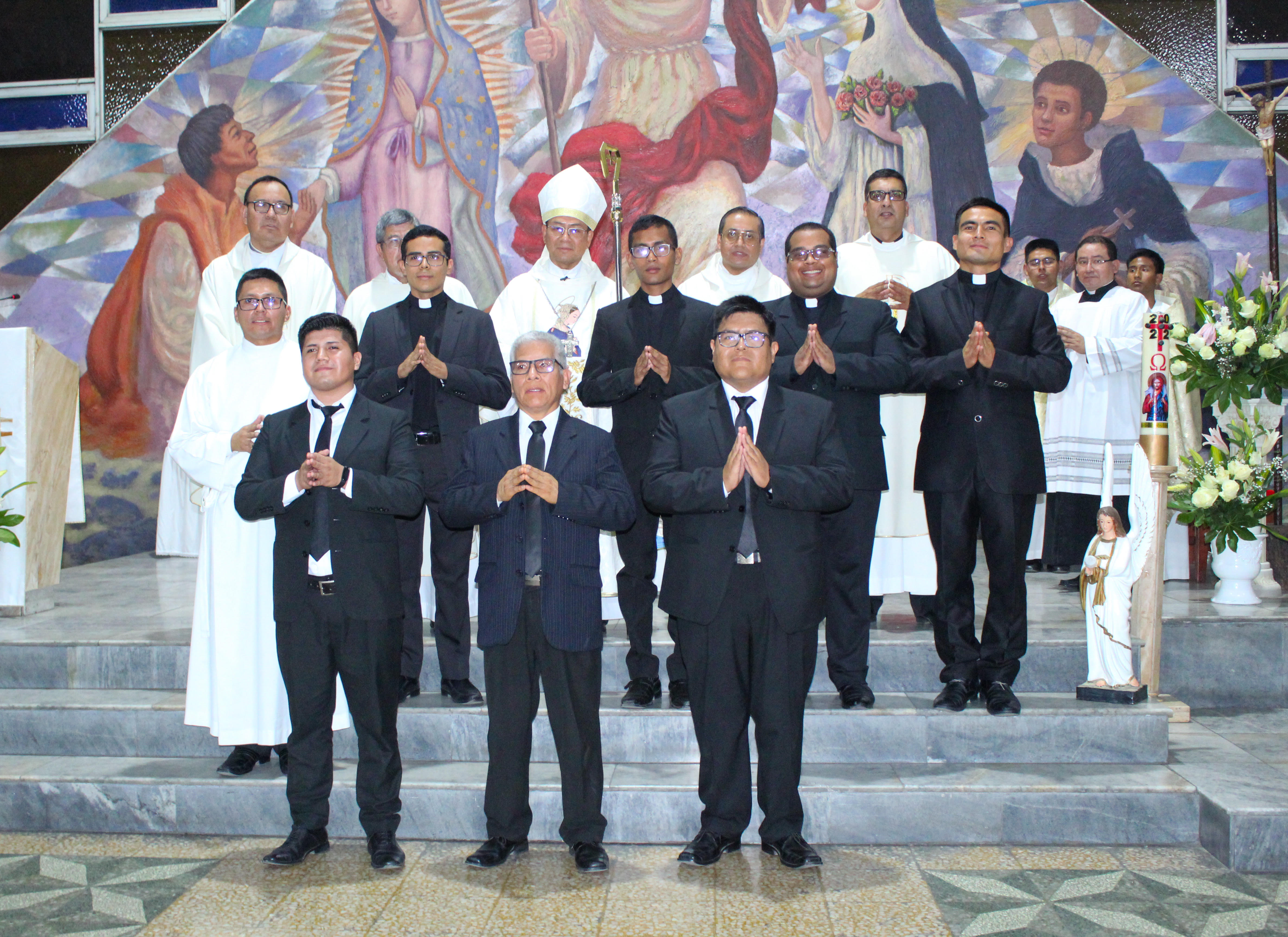Mons. Neri Menor instituye ministerios y admite a órdenes a seminaristas 