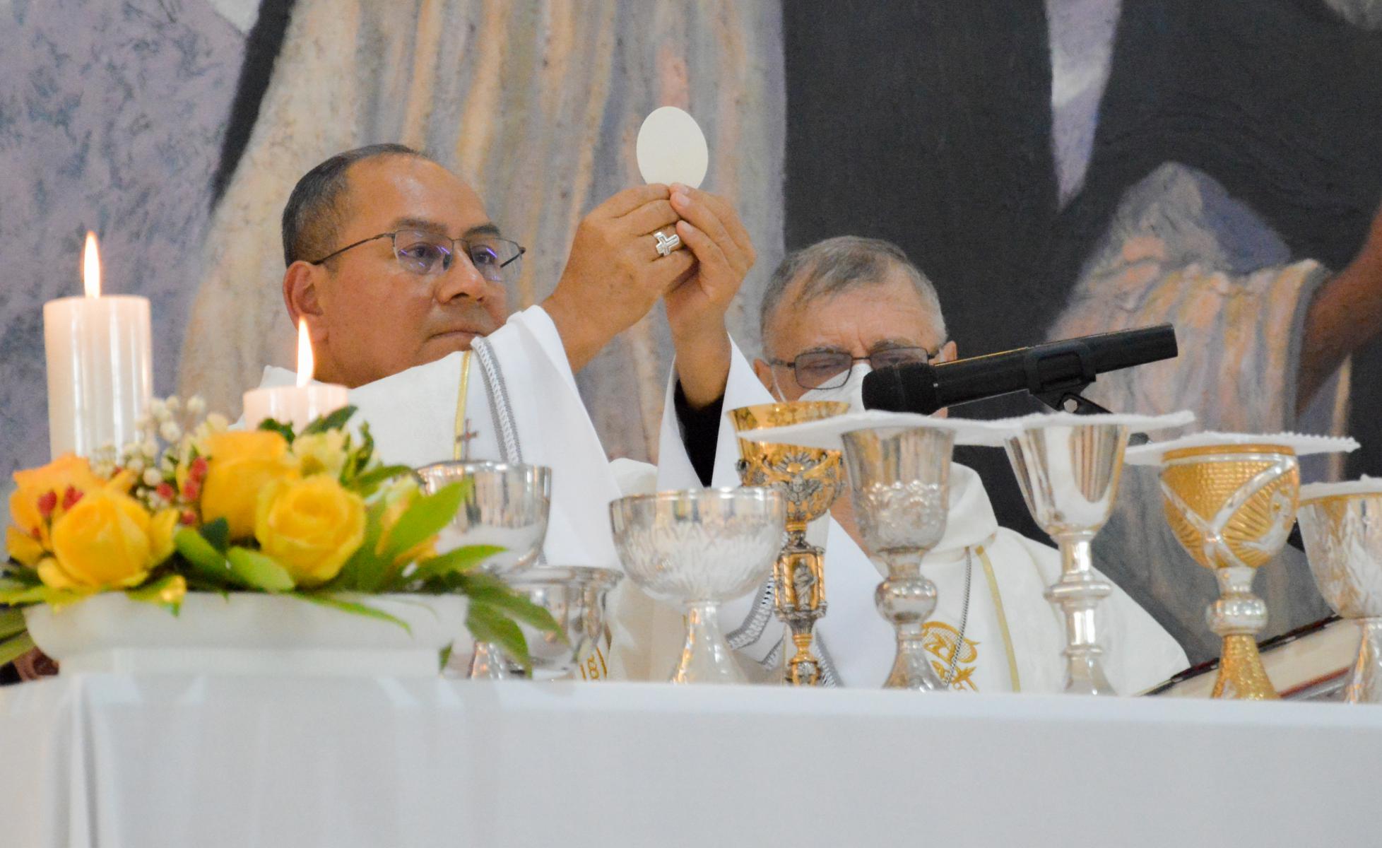 +Monseñor Neri Menor Vargas ordenado nuevo Obispo de Carabayllo